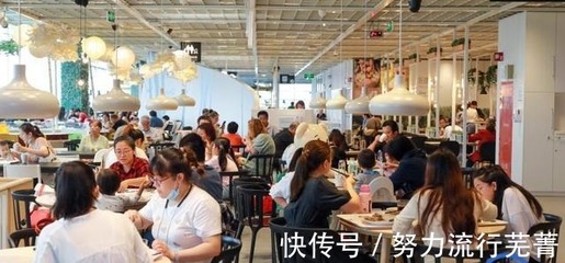 国庆假期天津美食促销花样多 餐饮市场销售火爆!